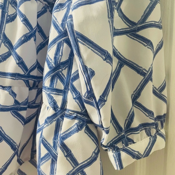 Vineyard Vines bamboo Lattice tiered top - blue and white - size Large - Picture 5 of 7